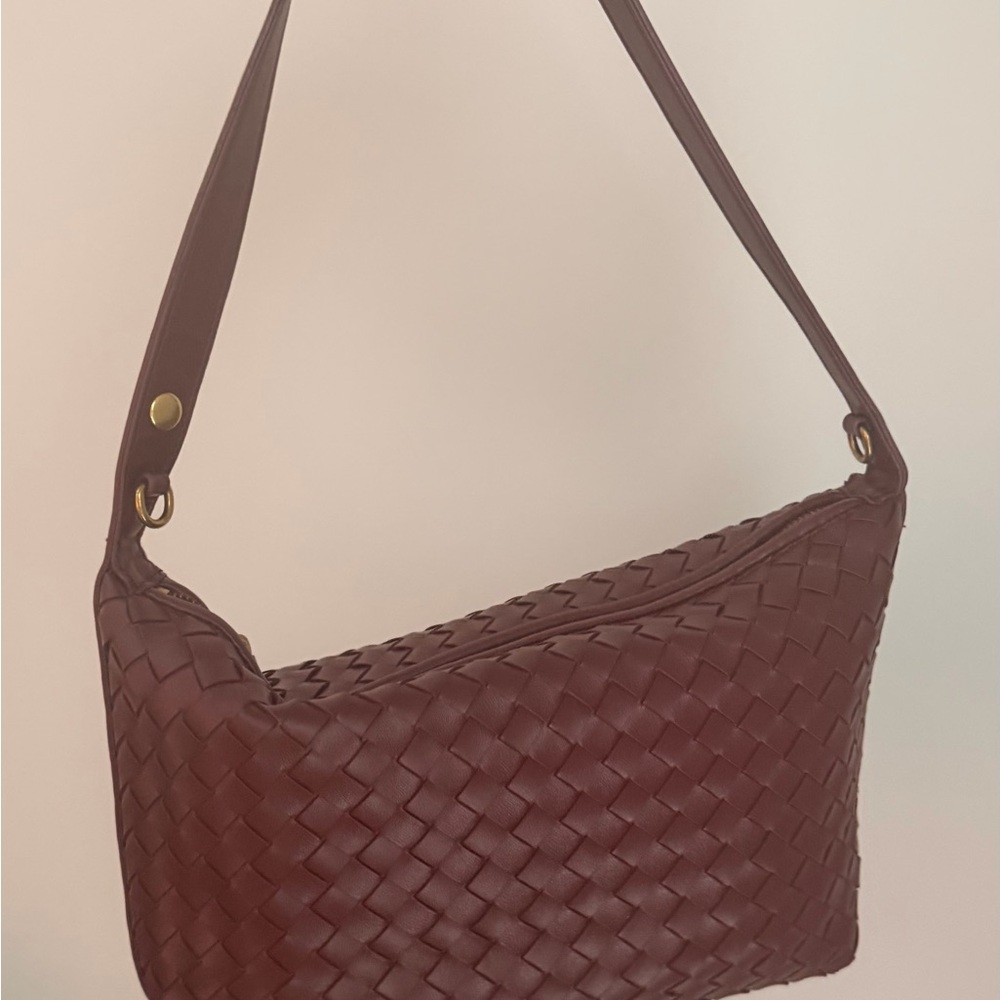 Woven Shoulder Bag in Deep Burgundy